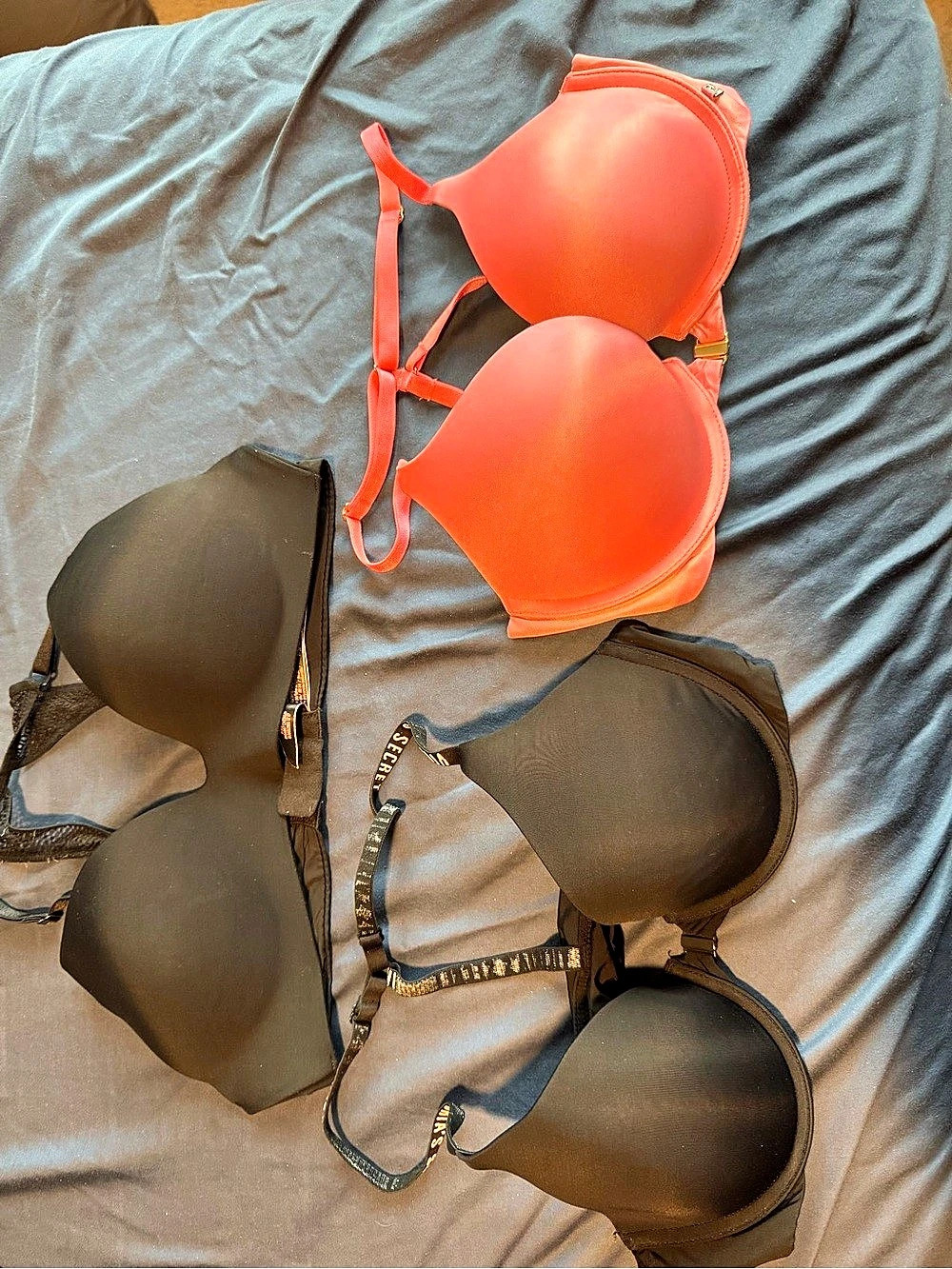 THREE Victoria's Secret Logo Shine Strap Push-Up Bra Set 2 Black & bright pink